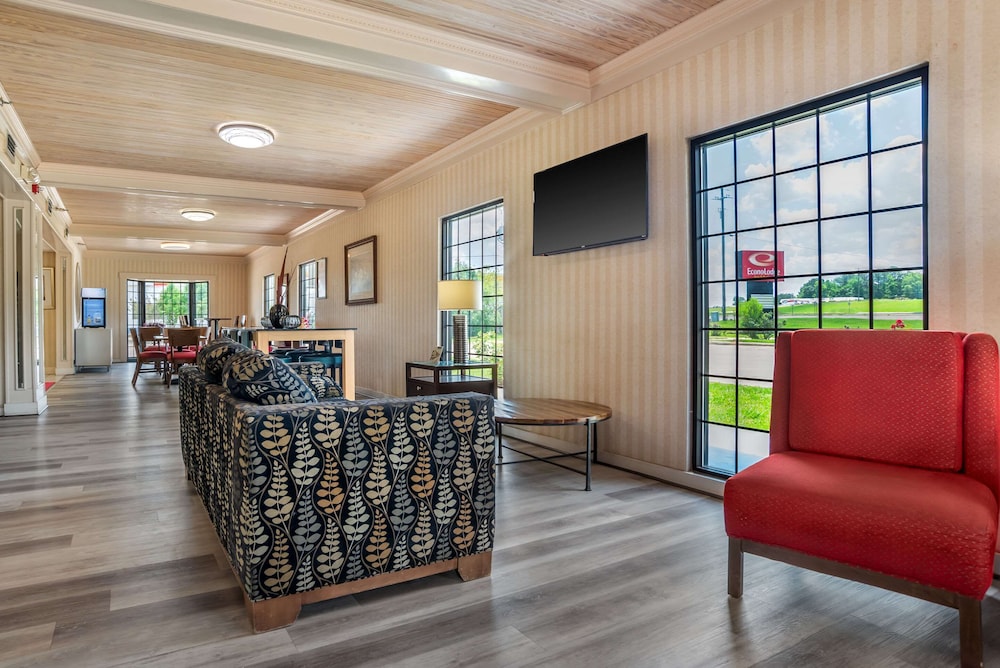 Econo Lodge Inn & Suites Philadelphia MS 19/80