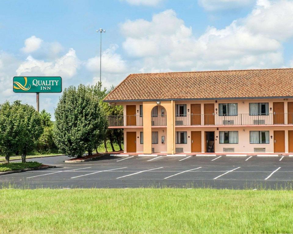 غرفة بسرير كينج لذوي الإعاقة، Quality Inn Marianna 2/2