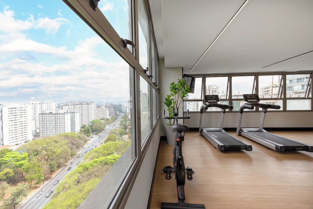 Cozzy Premium Paulista Hotel 48/70