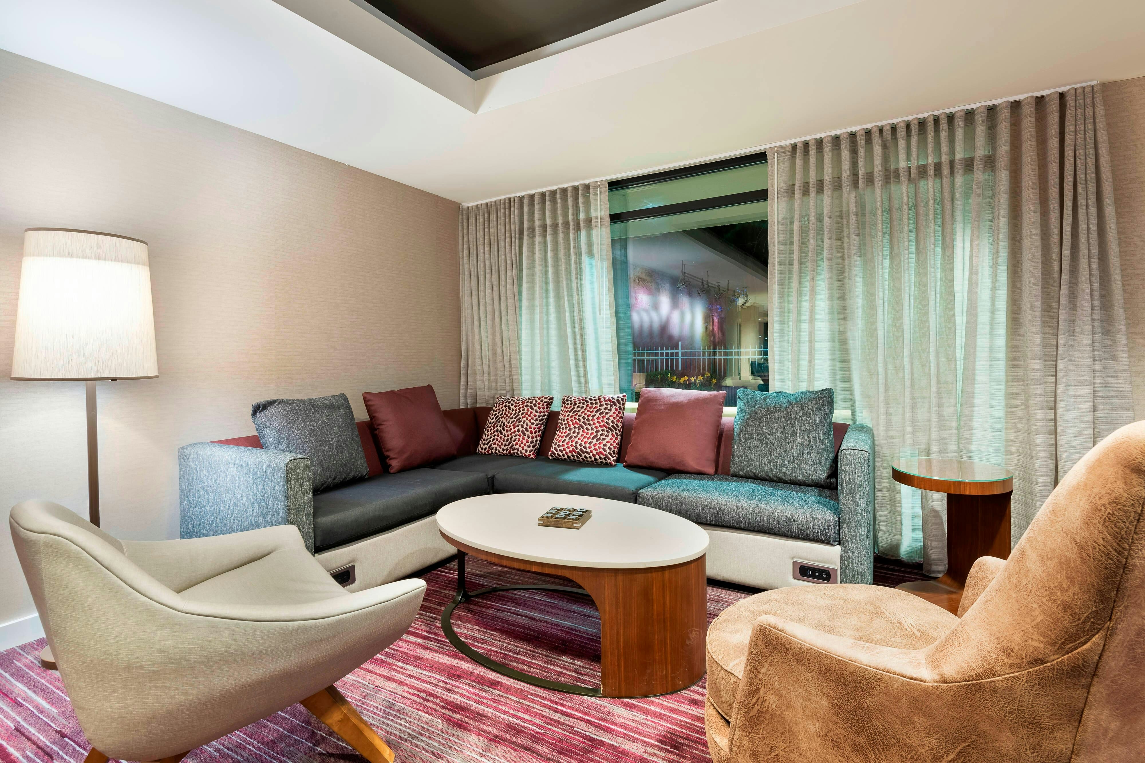 Courtyard By Marriott Asheville 23/39
