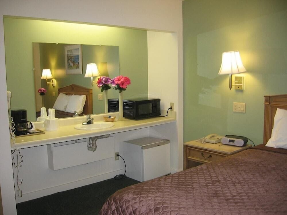 Travelodge by Wyndham Red Bluff South of Redding 65/65