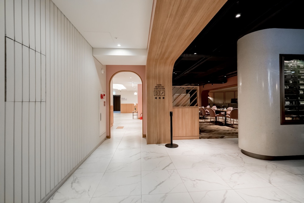 Oriens Hotel Residences 35/58