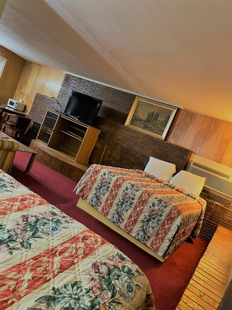 Madill Inn 10/32