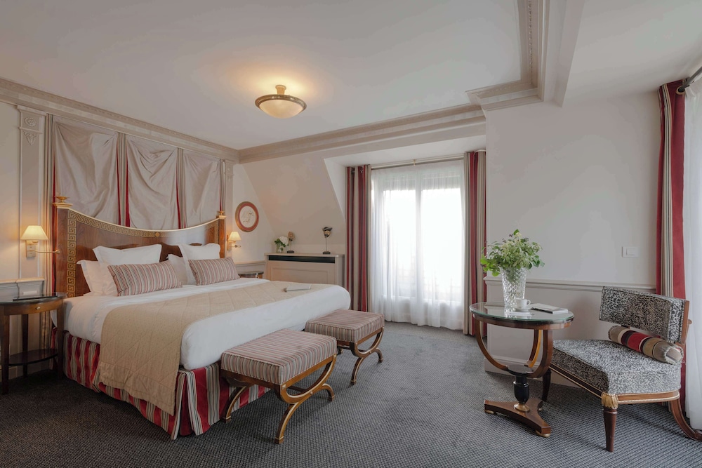 IMPERIAL, SUITE
