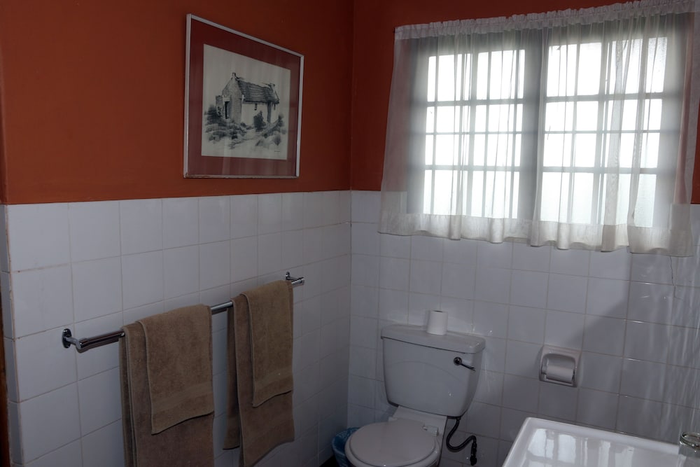 Sterkfontein Heritage Lodge 50/50