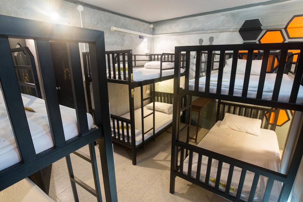 Beehive Phuket Old Town - Hostel 49/64