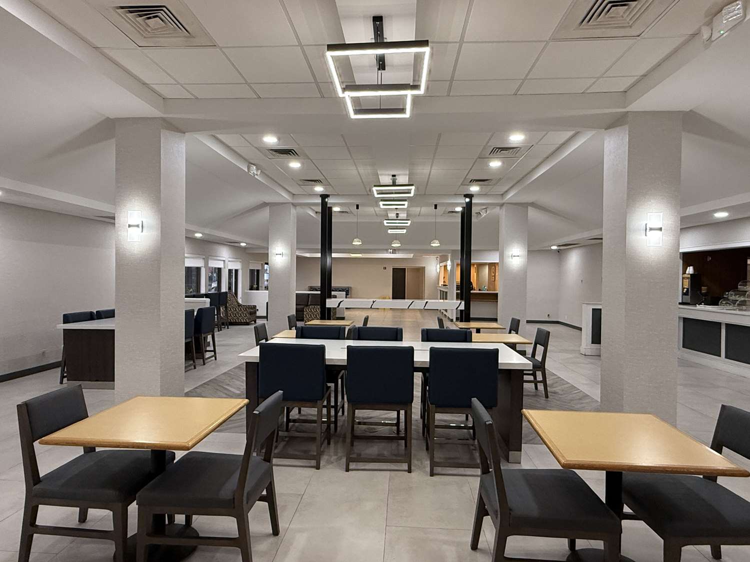 restaurant cafeteria