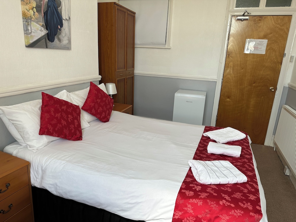 Tuxford House Hotel 9/34