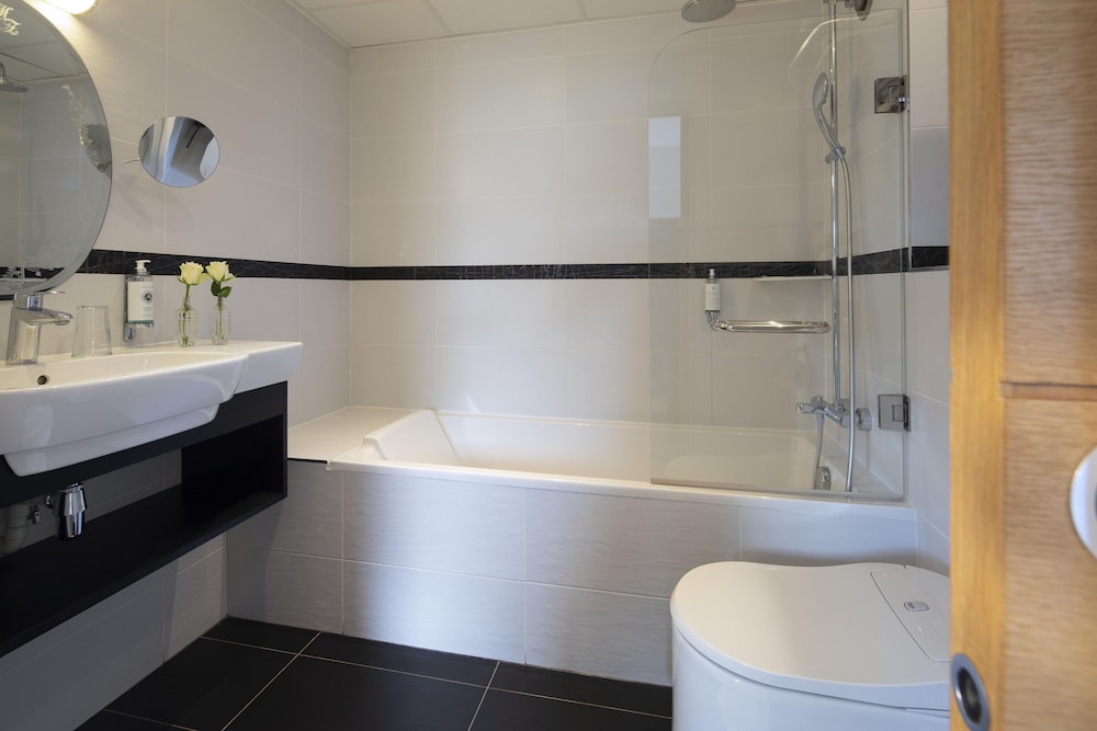 Hotel Plaza Elysees 45/50