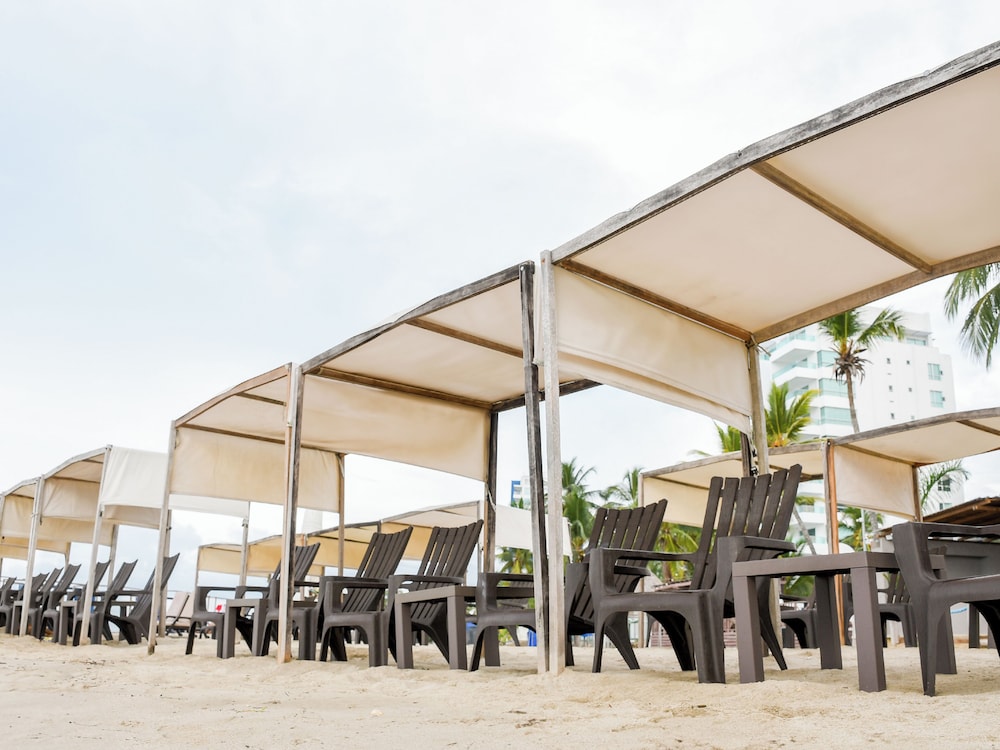 Ciela Hotel & Beach Club 3/22