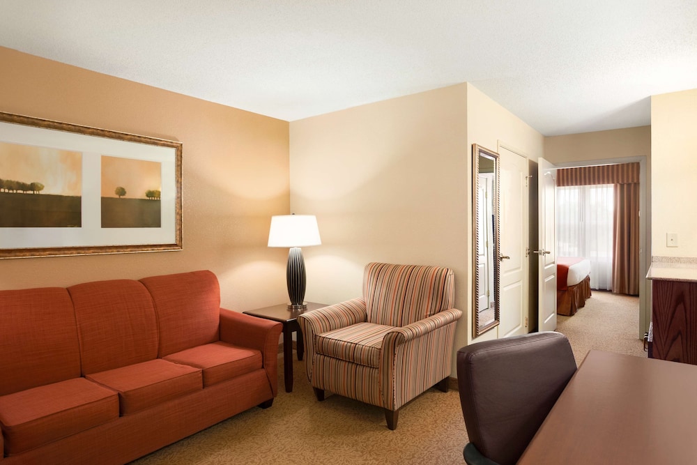 Spark by Hilton California Lexington Park 38/55