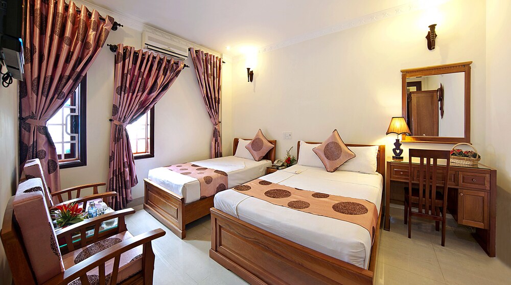 Dai Long Hotel 4/68