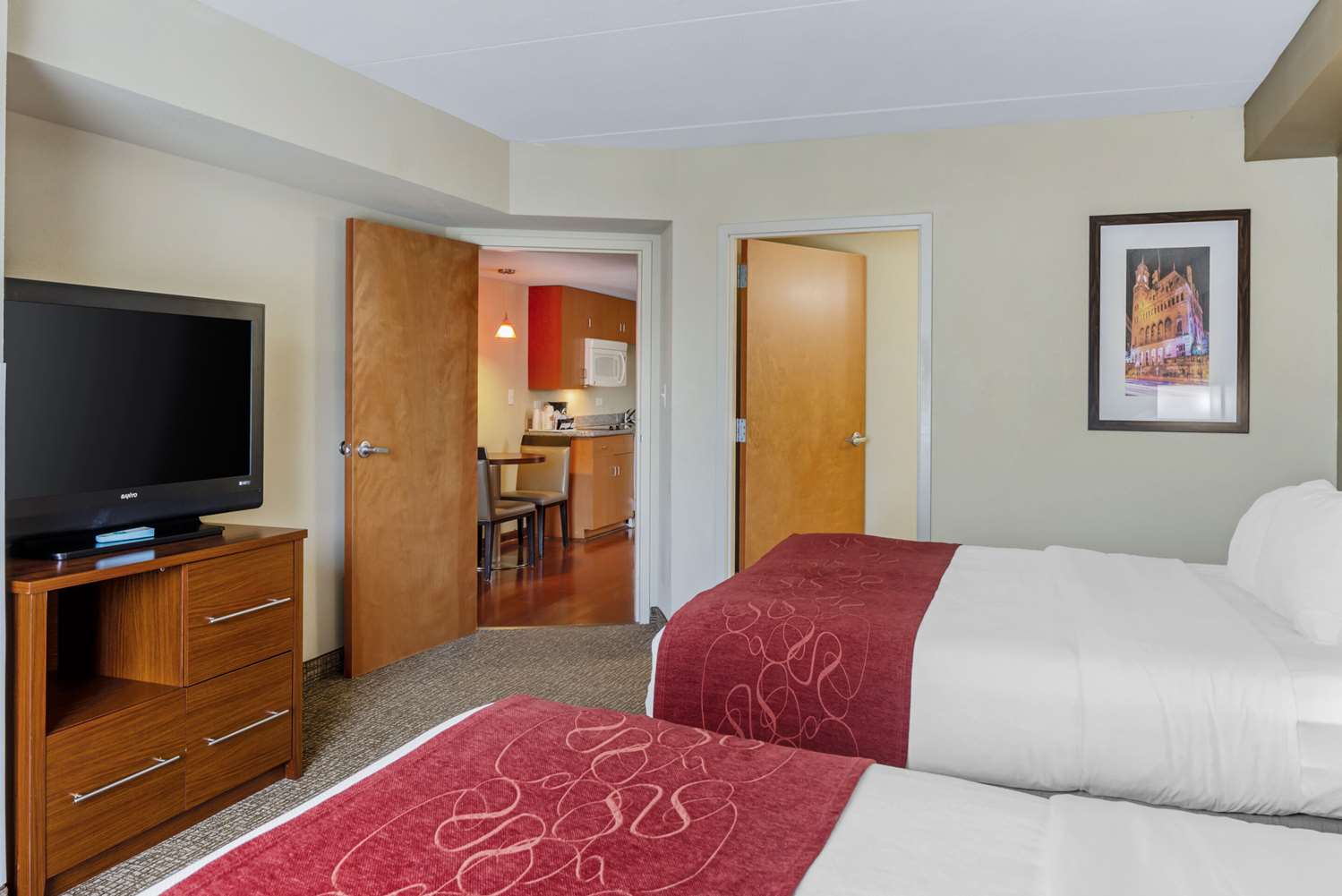 Efficiency, Suite, 1 King and 2 Queen Beds