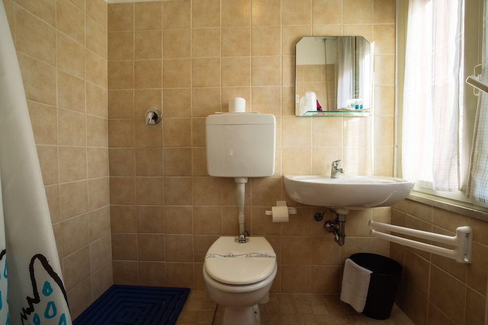 HOTEL RIMINI ERIALE 39/40