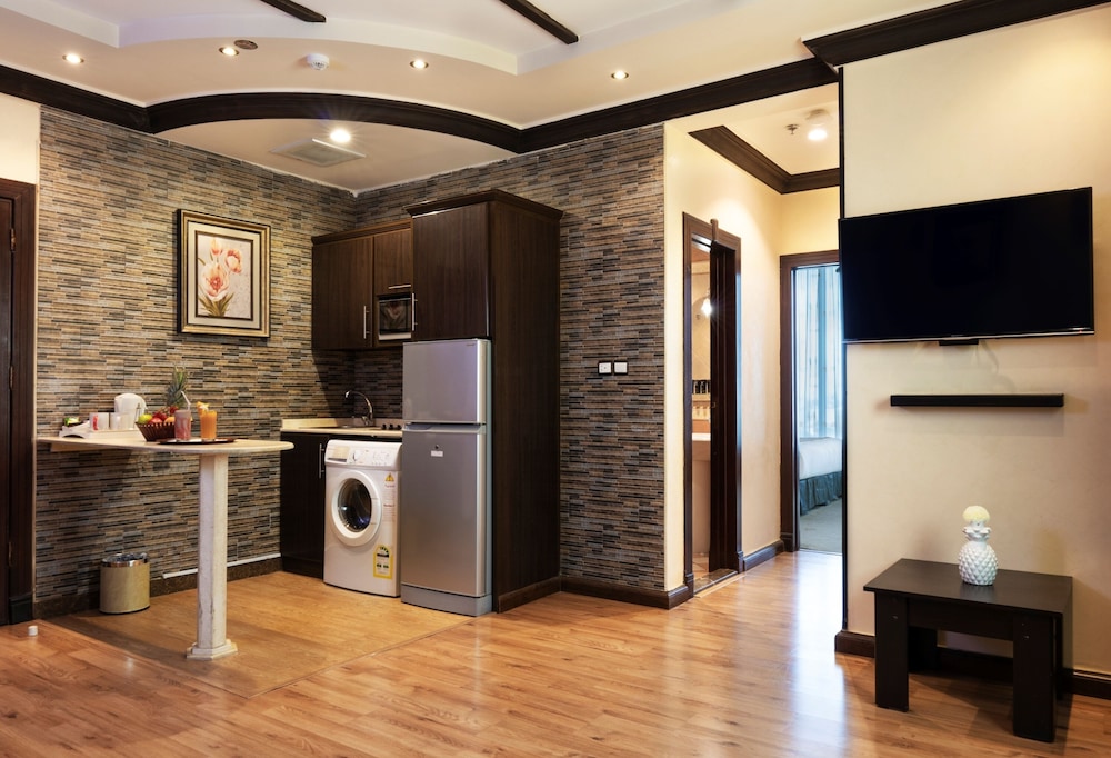 بلاتينيوم السبعين للأجنحة الفندقية(Platinum Seventy Serviced Apartments) 8/61