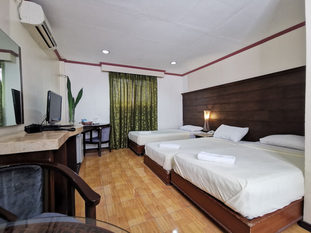 Cebu Hilltop Hotel 17/54