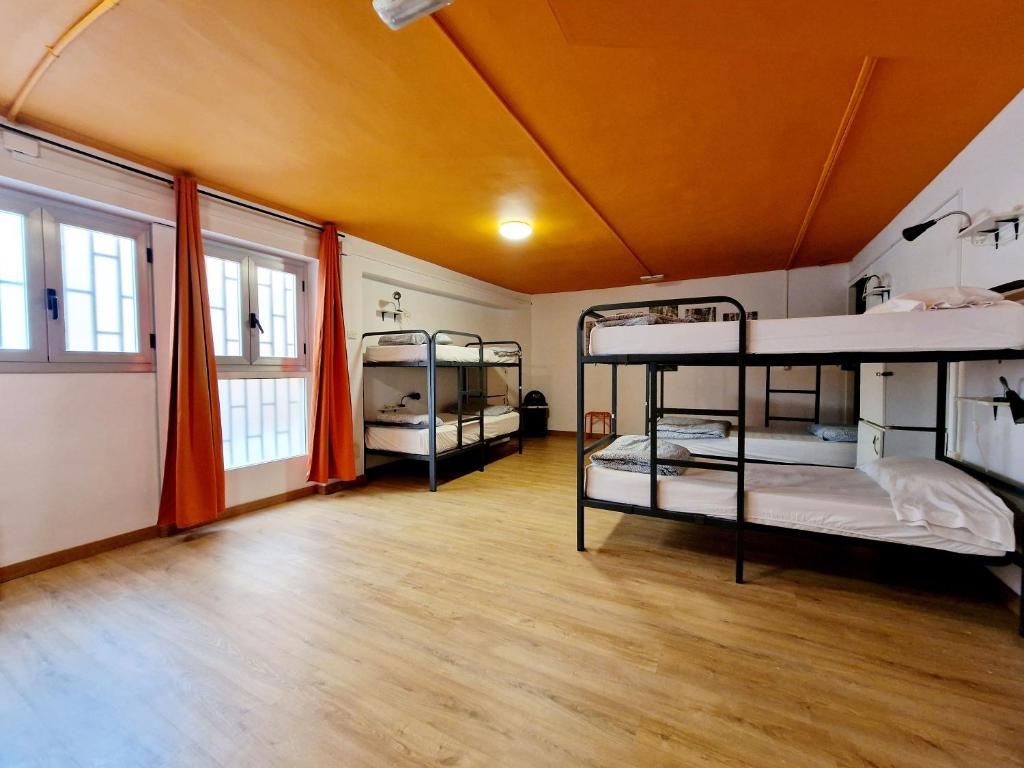 Arc House Hostel 8/18