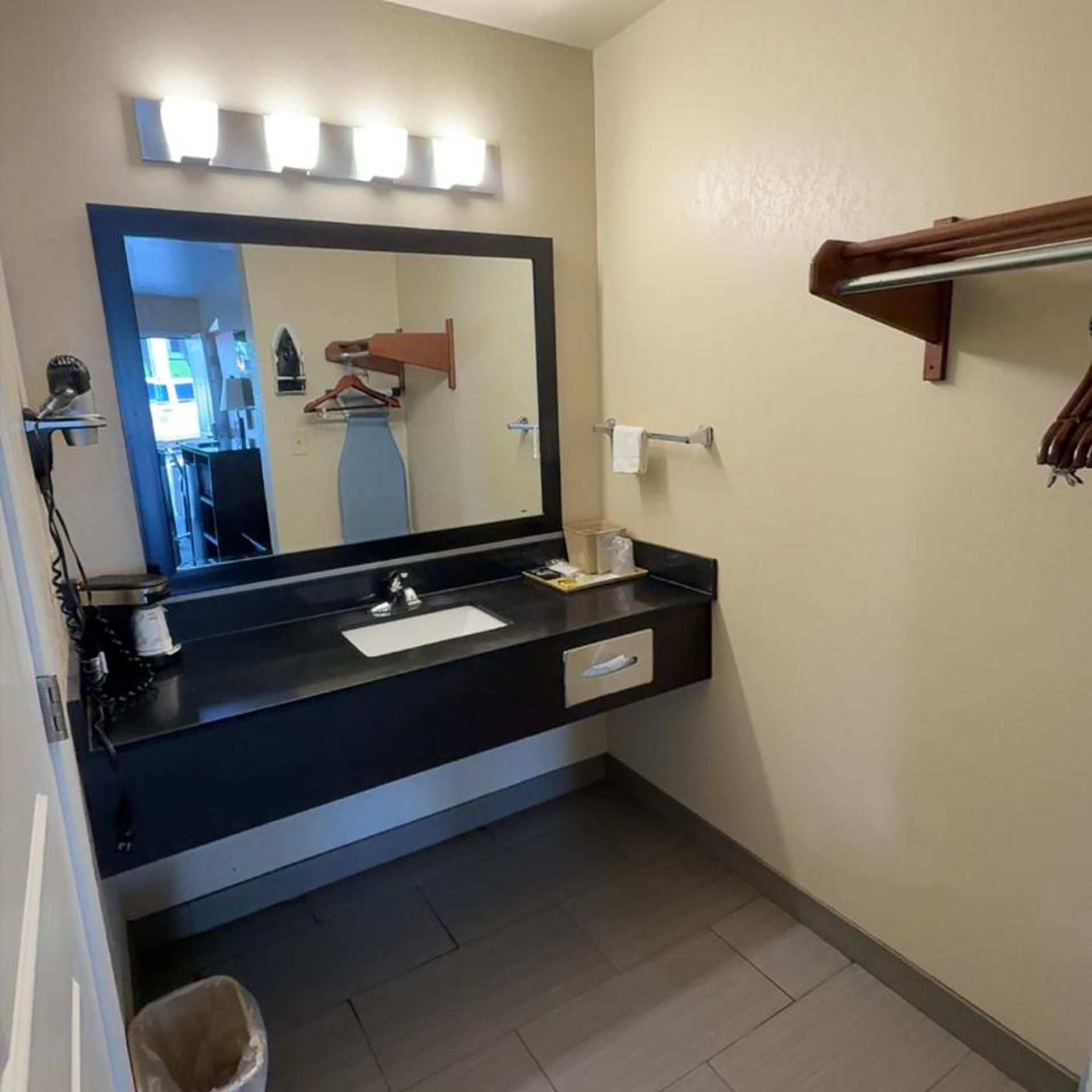 Garden Inn & Suites Little Rock 15/15