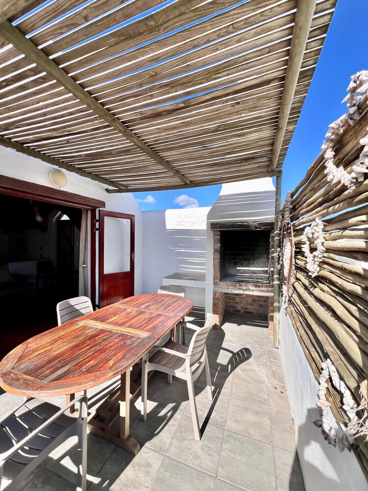 Baywatch Villa Guest House And Self Catering Accommodation 17/50