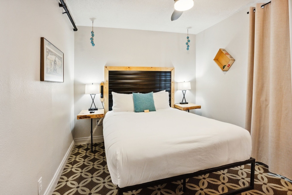 Anchorage Downtown Hotel 18/34
