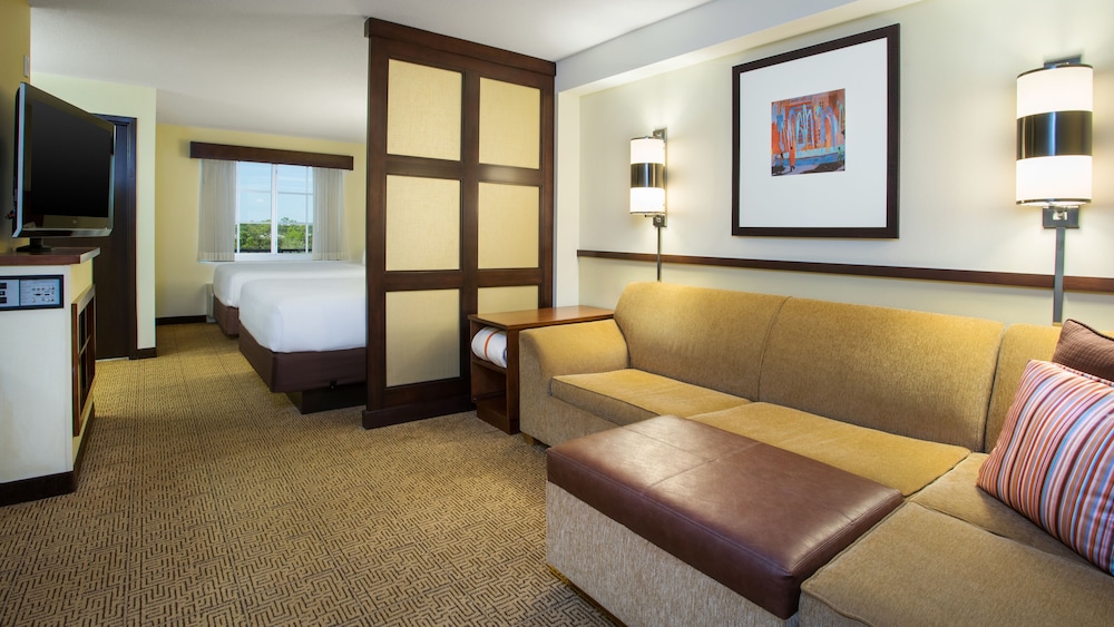 Hyatt Place Coconut Point 38/64