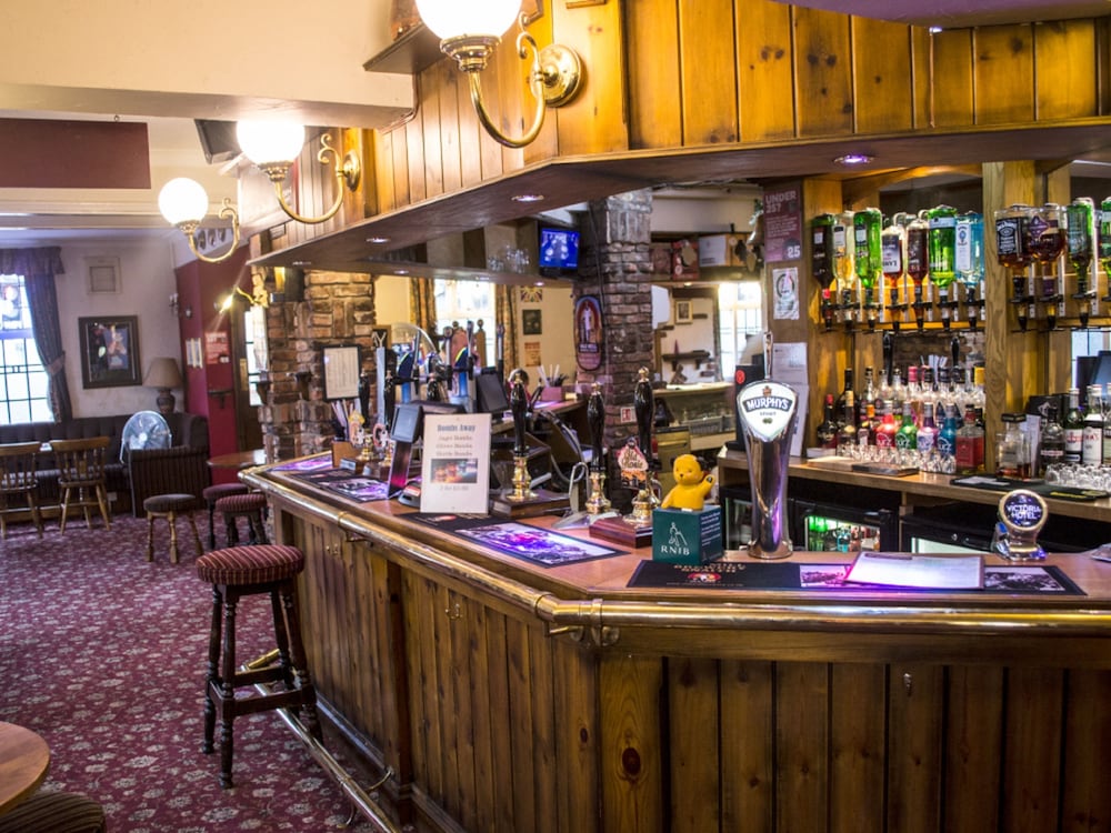 The Victoria Hotel 24/39