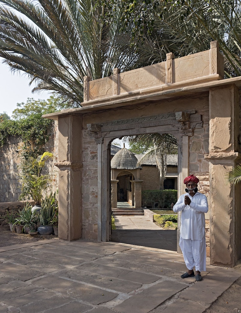 THE MANAVAR RESORT AND CAMP 5/50