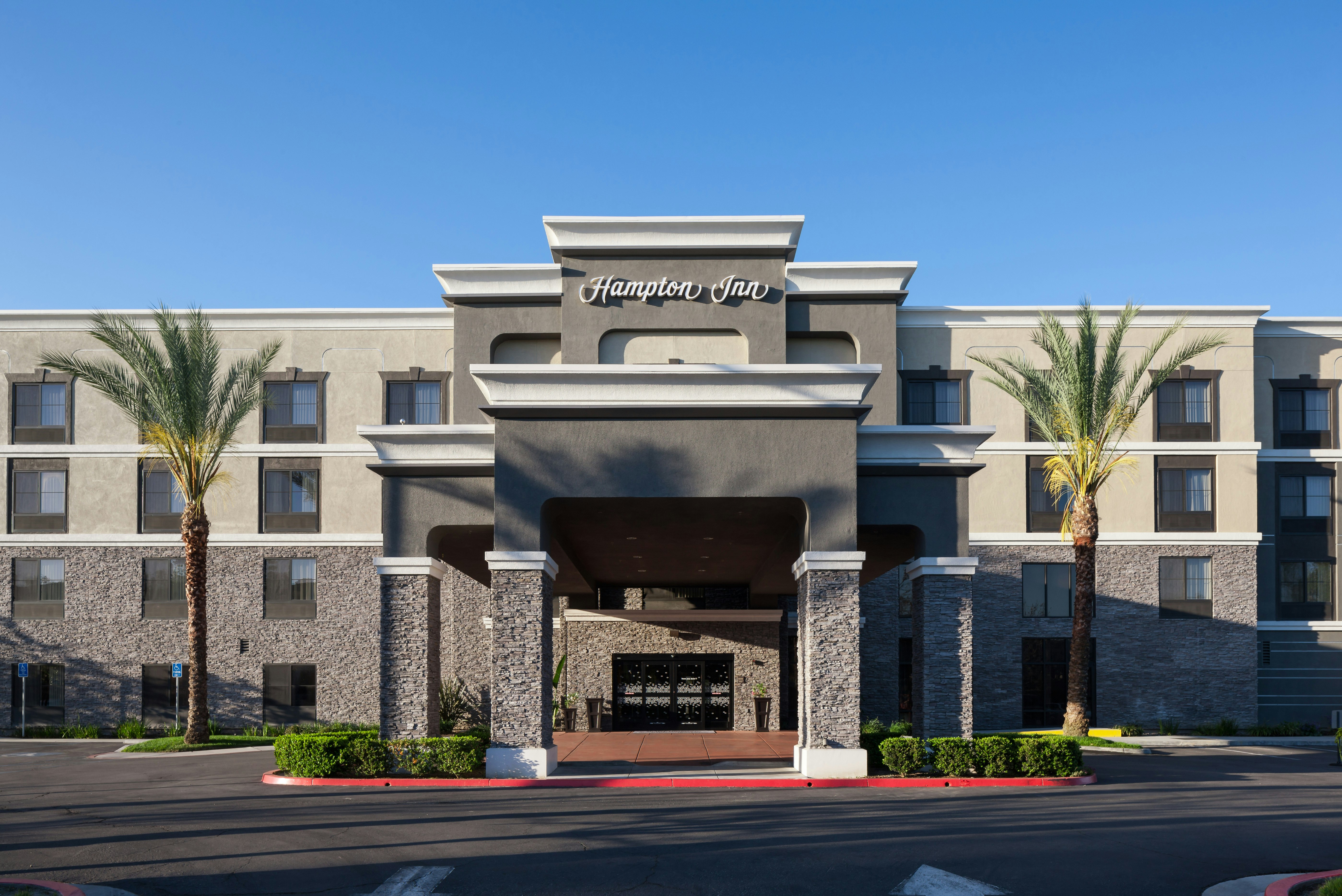 Hampton Inn Los Angeles-Orange County-Cypress 6/40