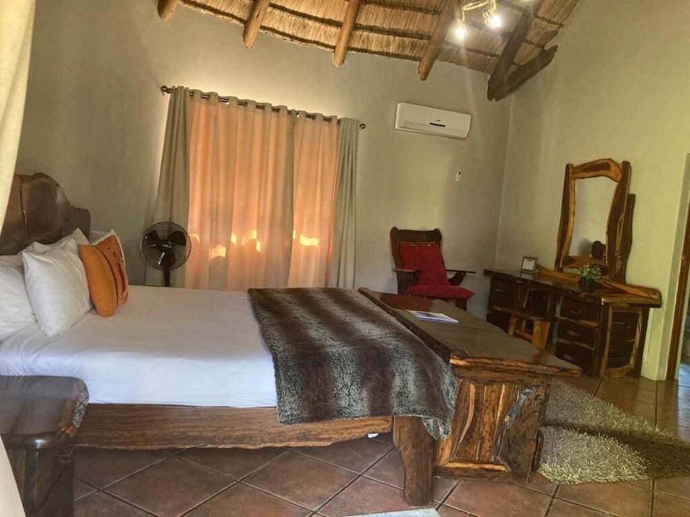 Munati Lodge 1/24