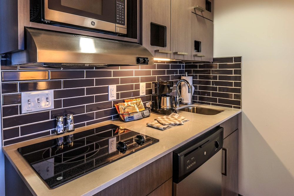 Hyatt House Denver Lakewood Belmar 29/42