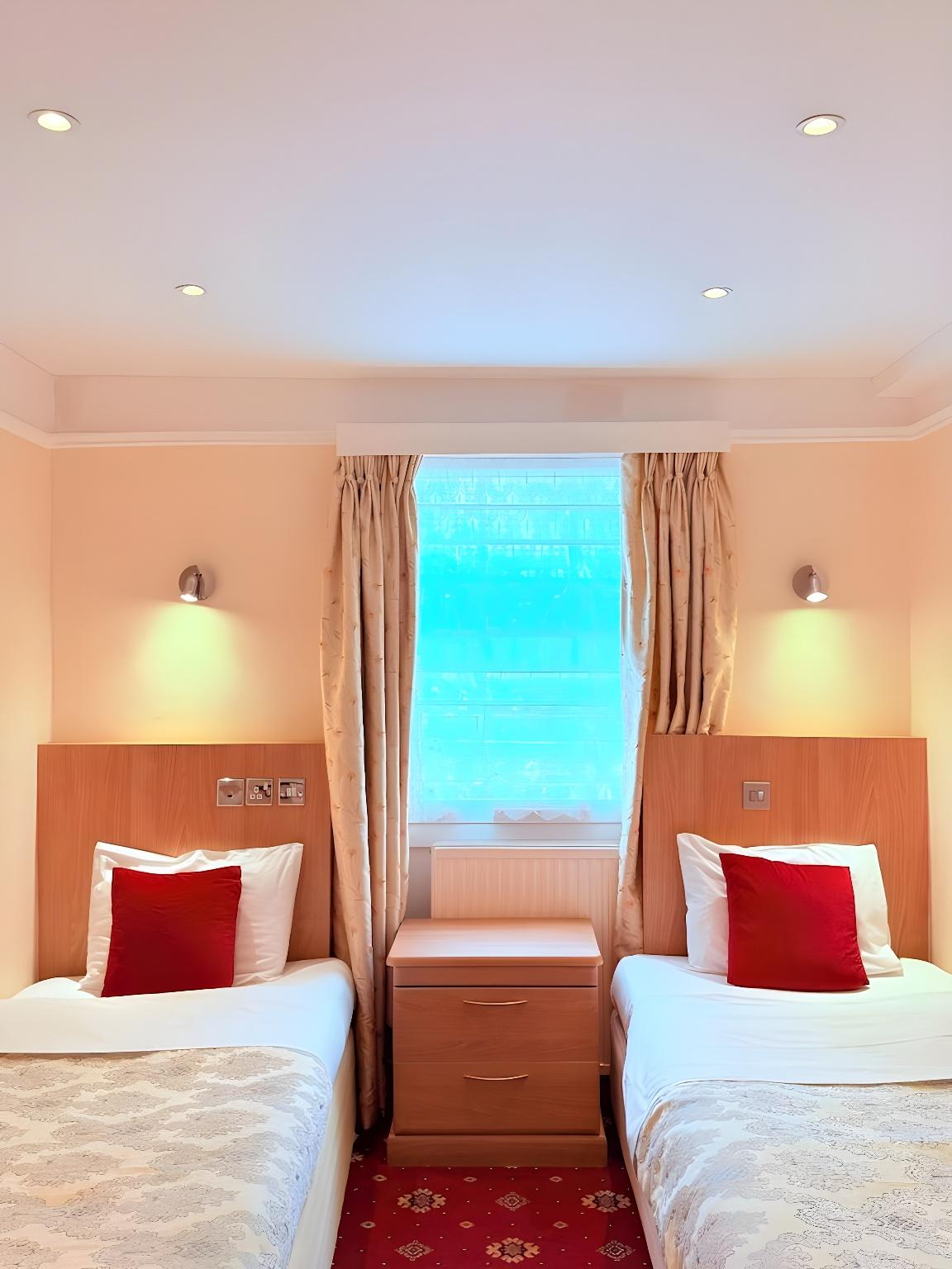 Albro House Hotel 11/32