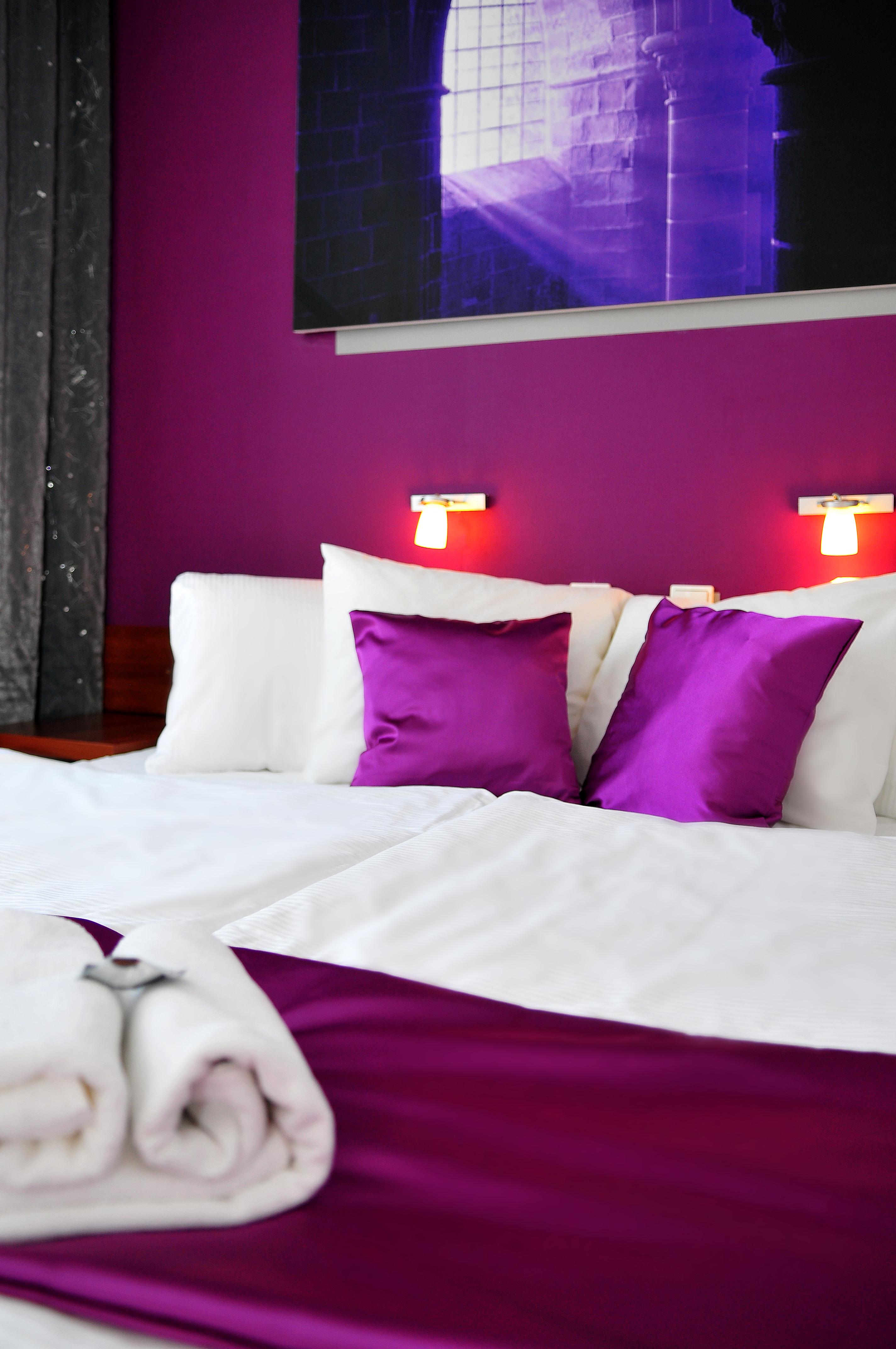 Hotel Color 13/44