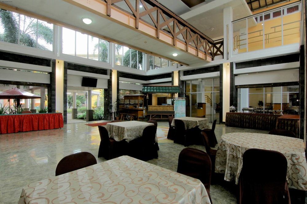 University Hotel 11/47