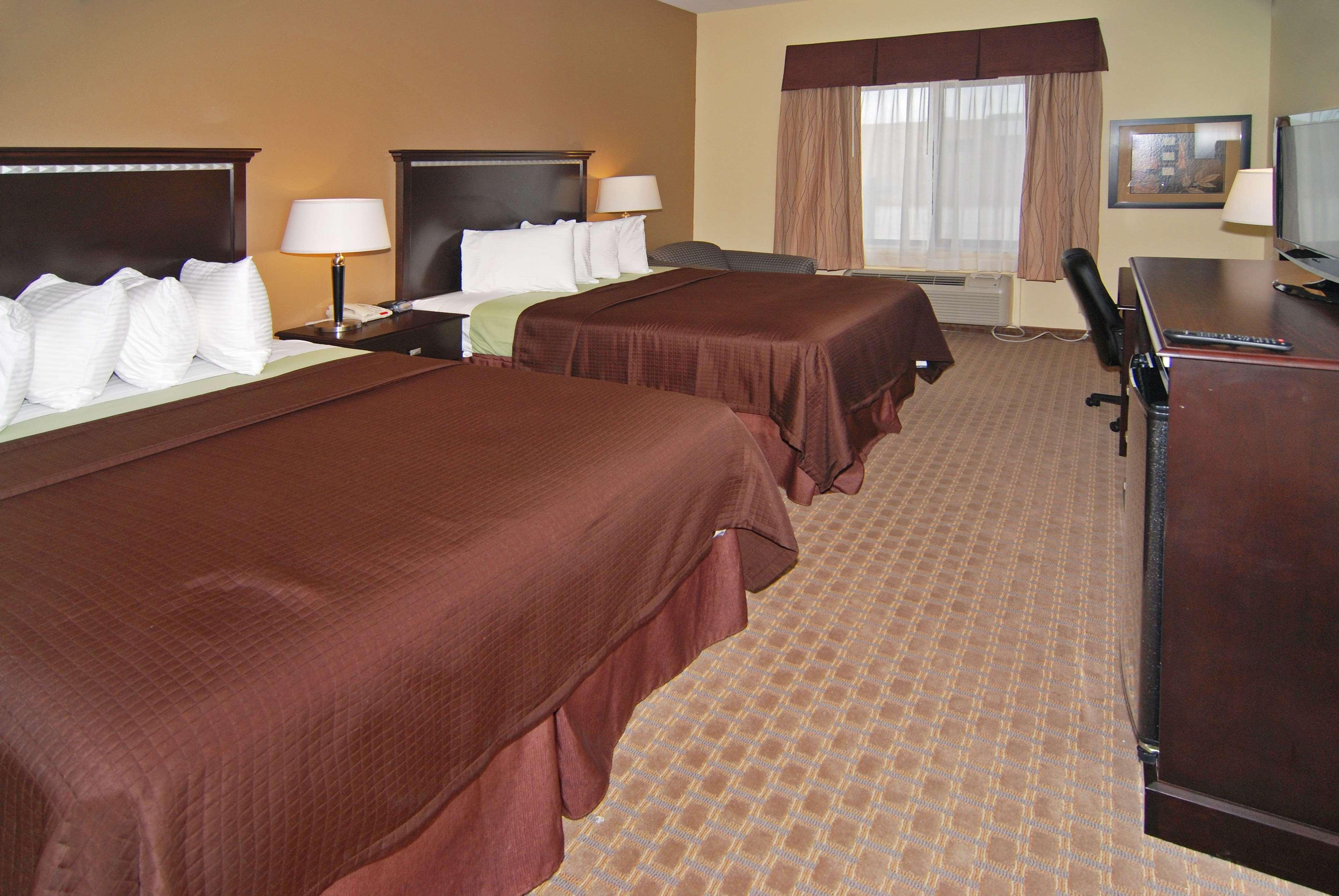 غرفة لذوي الإعاقة، Best Western Lamesa Inn and Suites 3/3