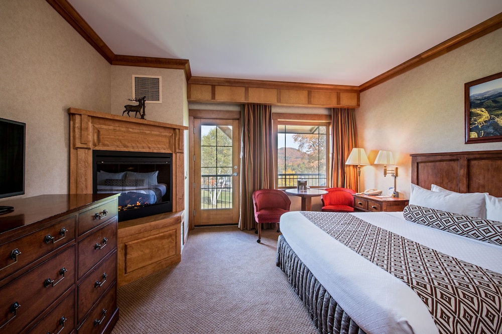 Crowne Plaza Lake Placid 22/67