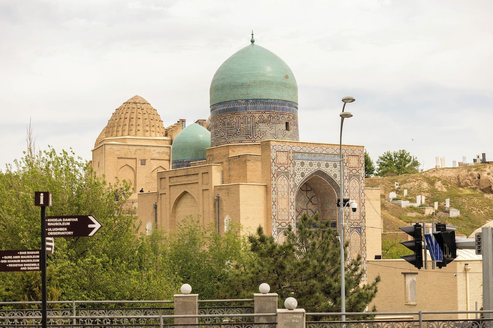 Khan Hotel 2/48