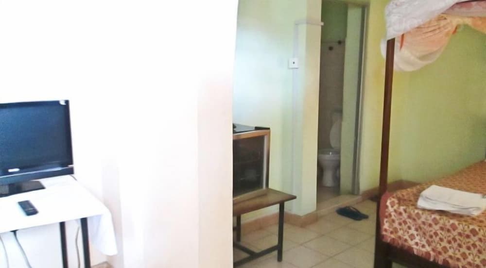 Panaroma Gardens Hotel Mombasa 9/17