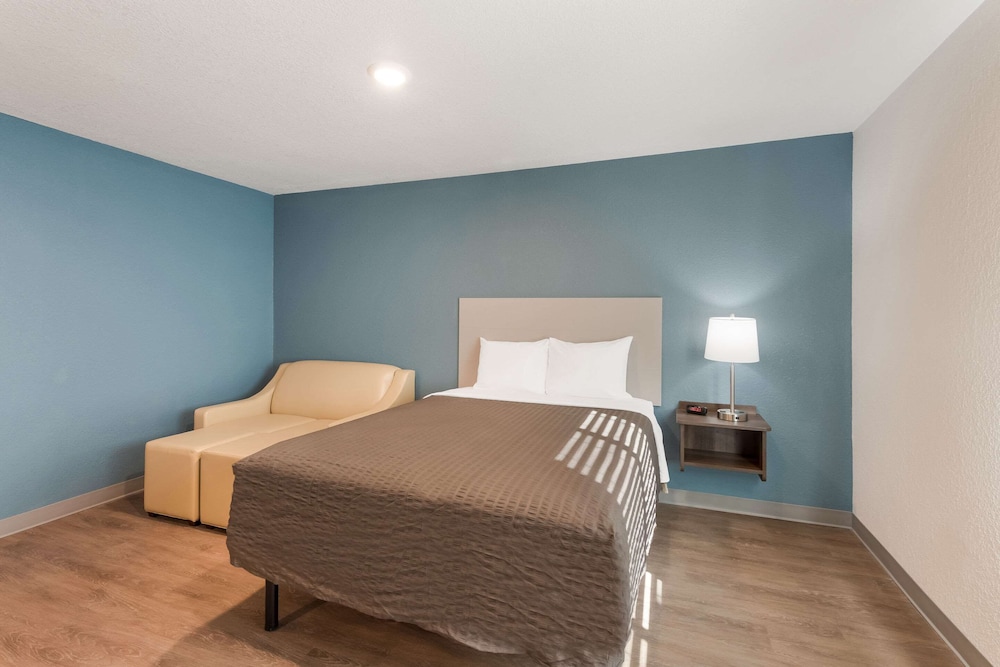 WoodSpring Suites Dayton North 21/42