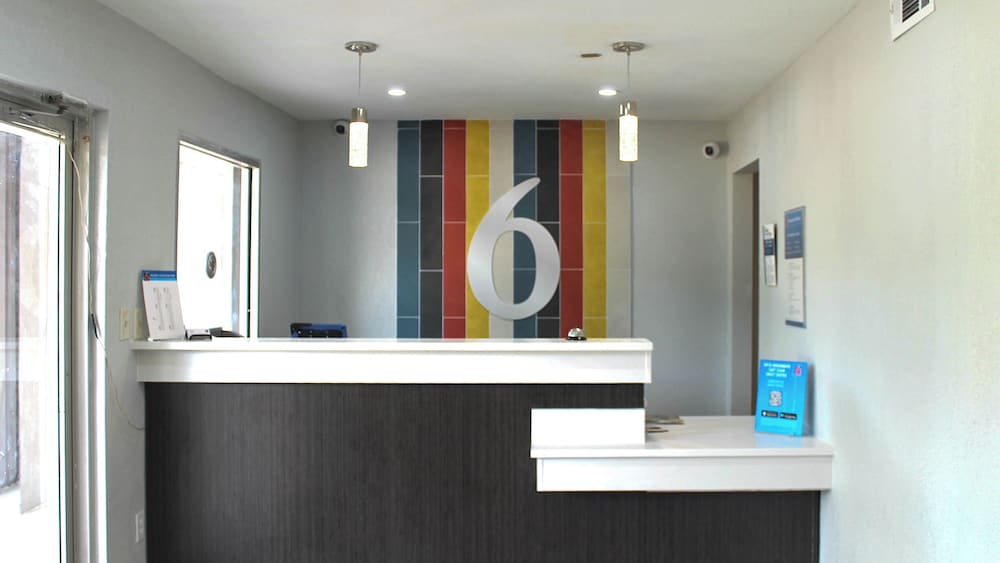 Motel6 Mccomb Ms 13/56