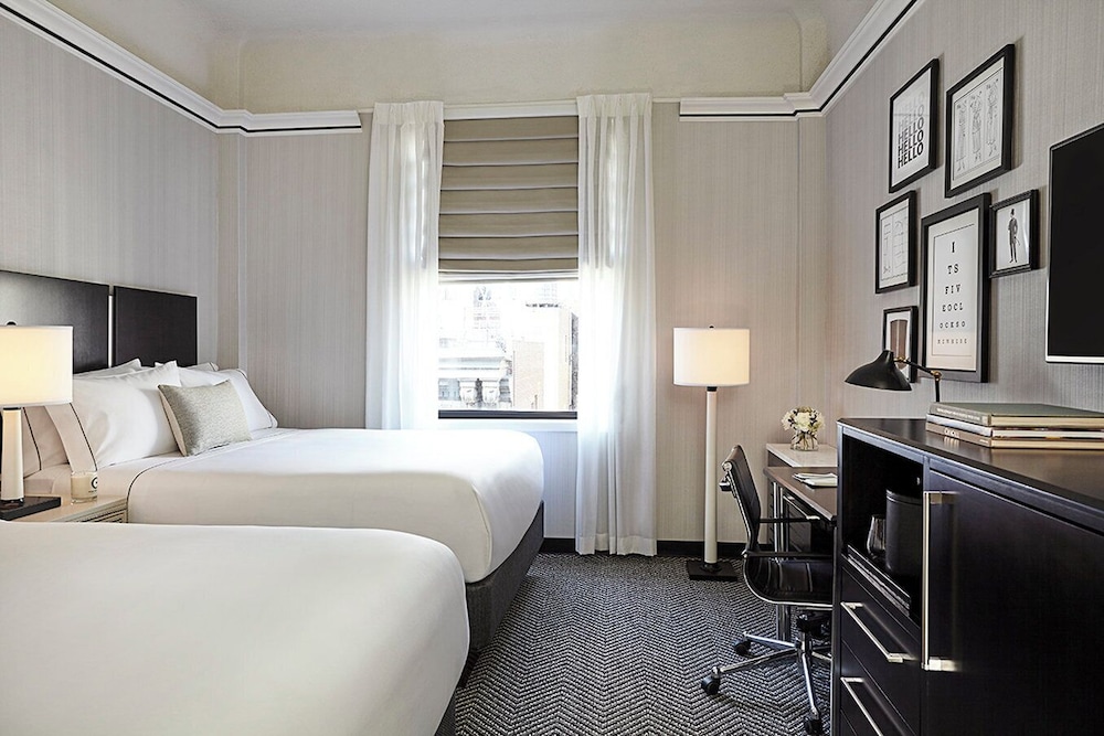 The Gregorian Hotel 16/50