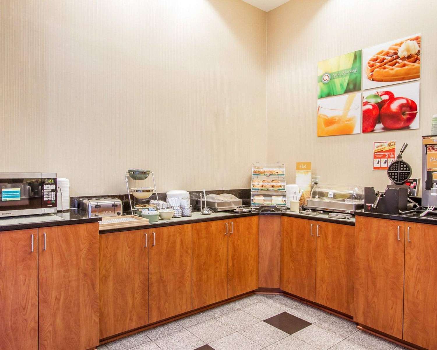Quality Inn & Suites Greenville I-65 12/34