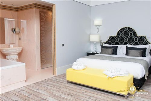 Classic, Double or Twin Bed