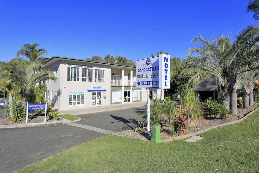 Sandcastles 1770 Motel Resort 67/76
