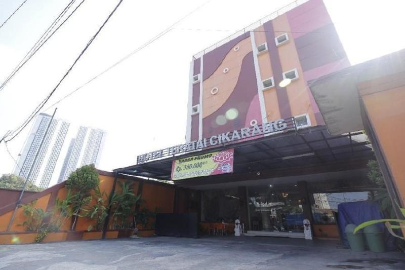 Reddoorz Plus Cikarang 1/20