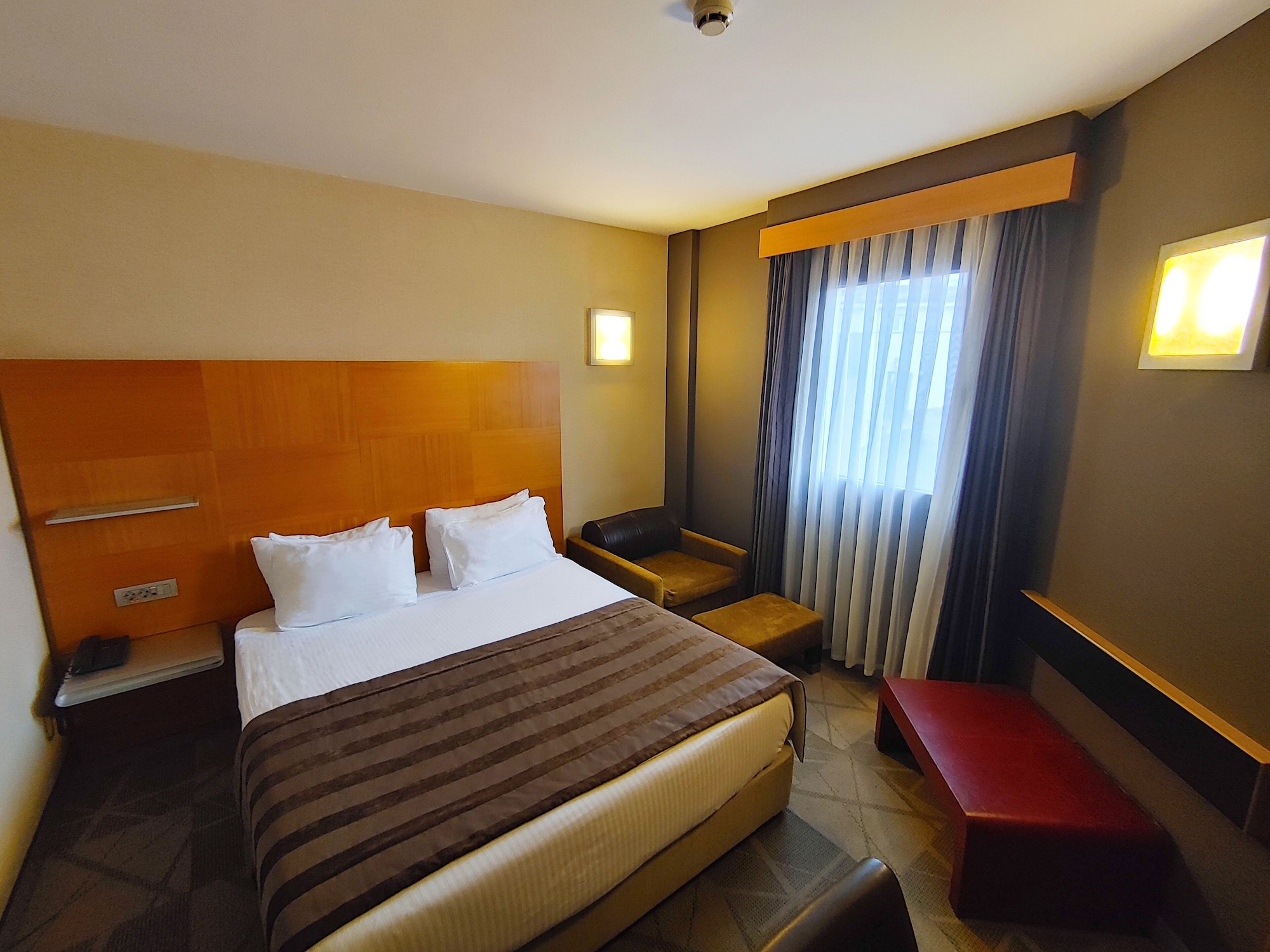 Standard Room with 1 king bed or 2 twin beds