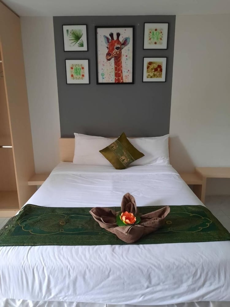 Grand Esie Service Apartment 7/24