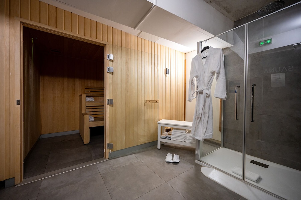 Nemea Paris Levallois 44/56