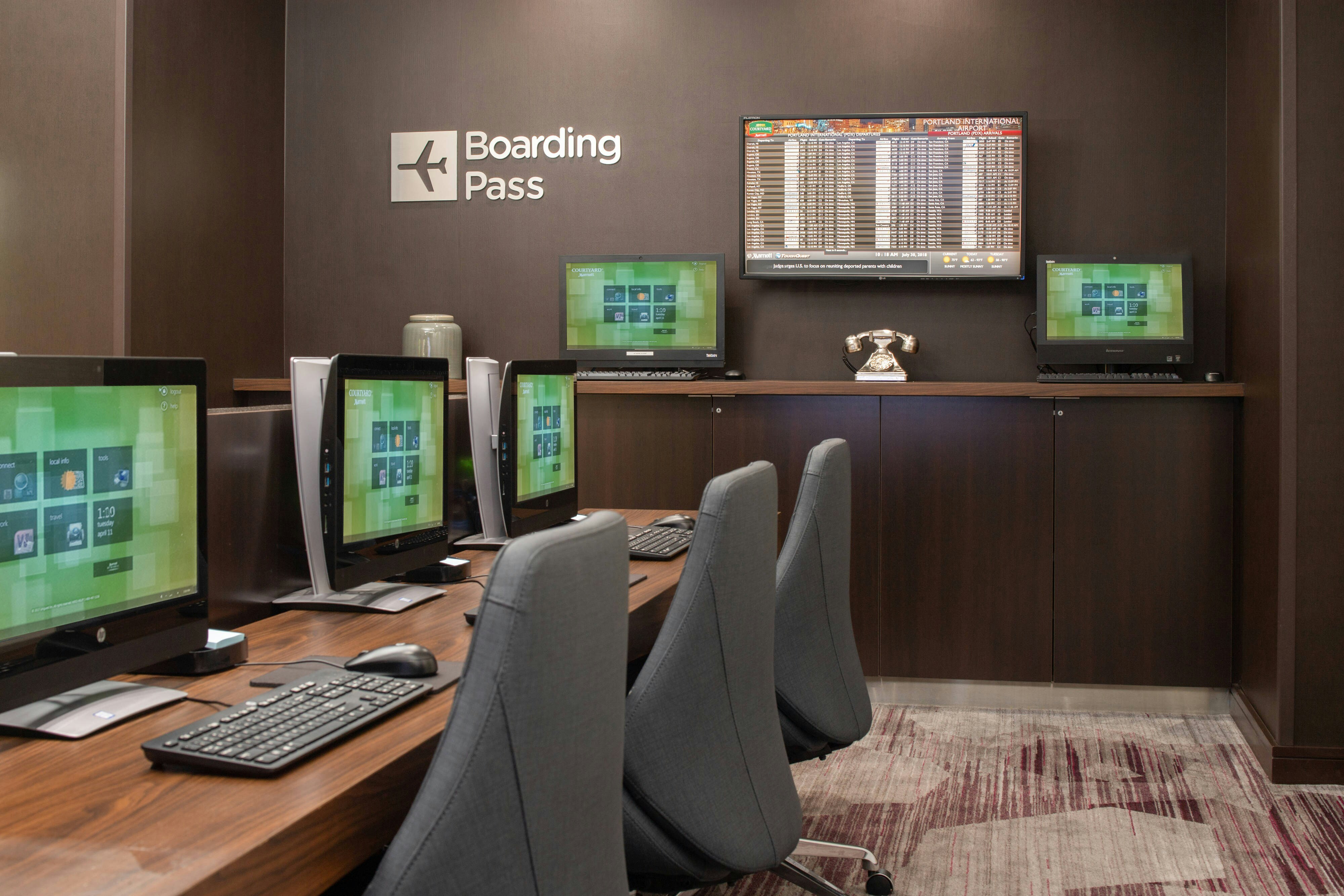 Courtyard By Marriott Portland Airport 11/15