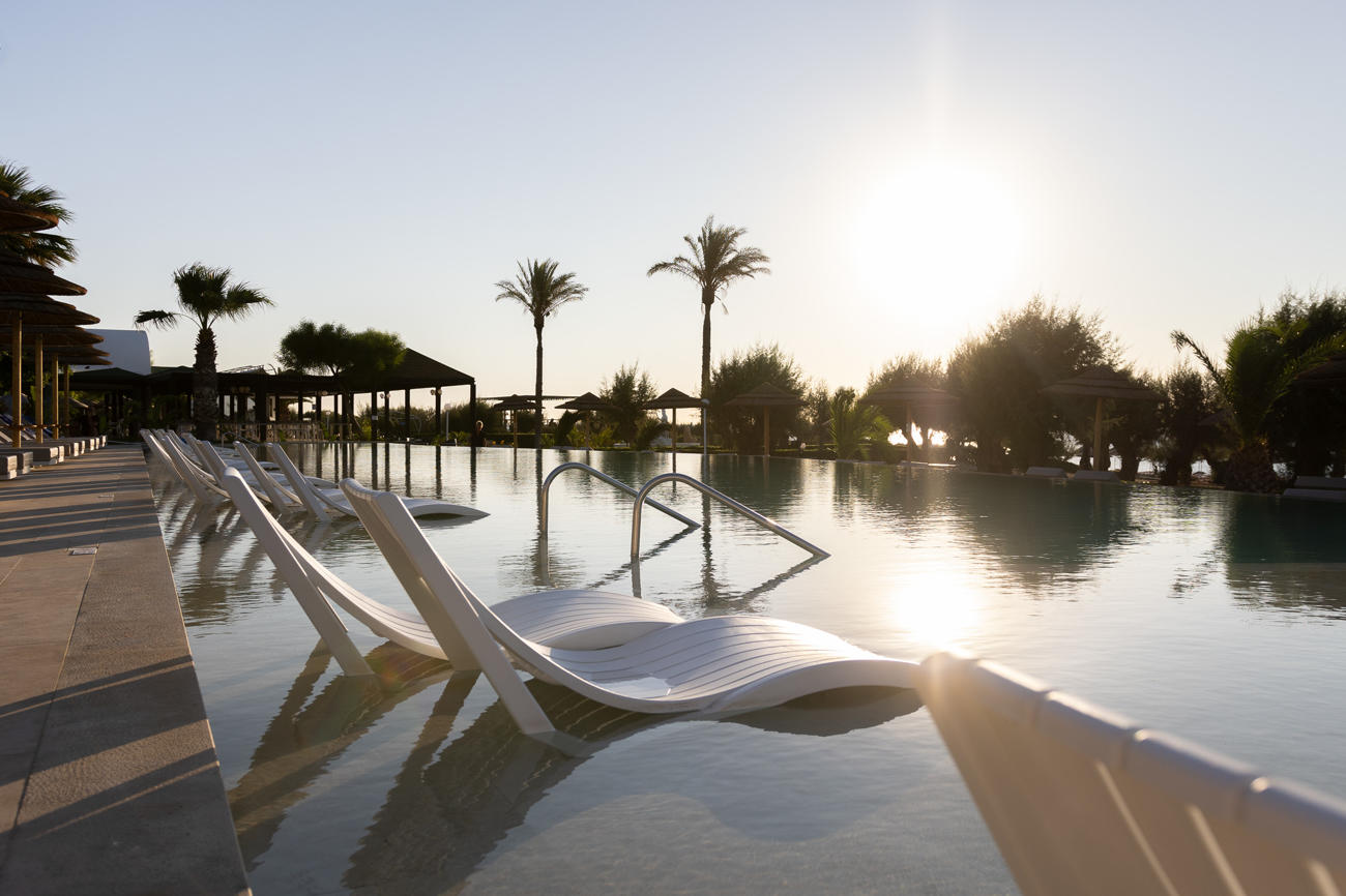 Pegasos Deluxe Beach Hotel 106/113