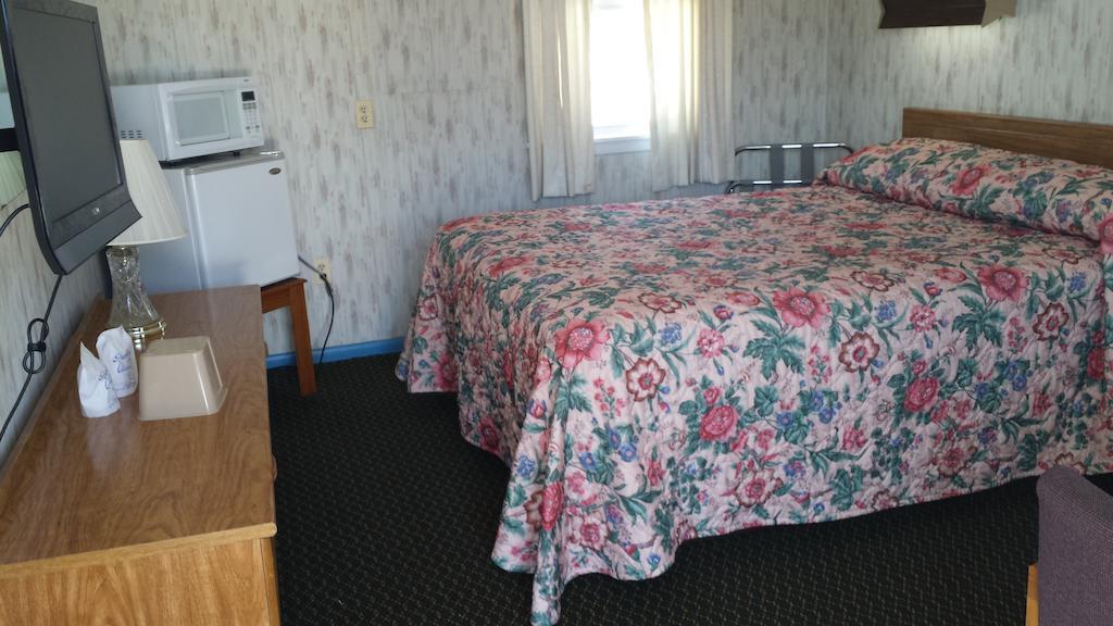 Sunset Inn 8/24